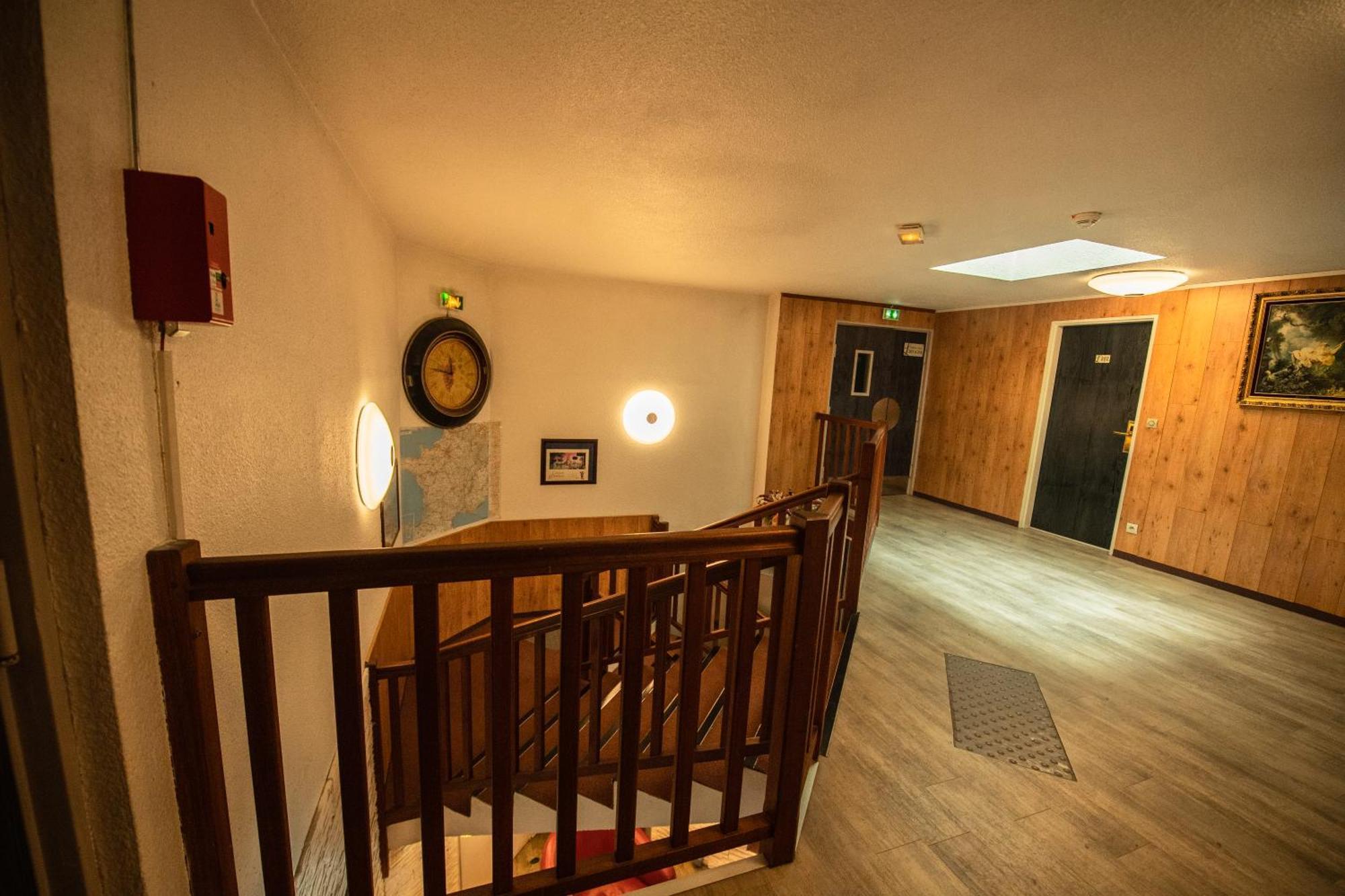 Logis Hotel - Le Relais Du Parisis Villeparisis Eksteriør billede