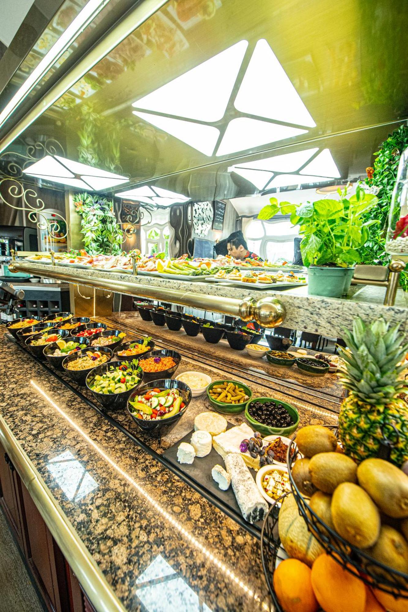 Logis Hotel - Le Relais Du Parisis Villeparisis Eksteriør billede