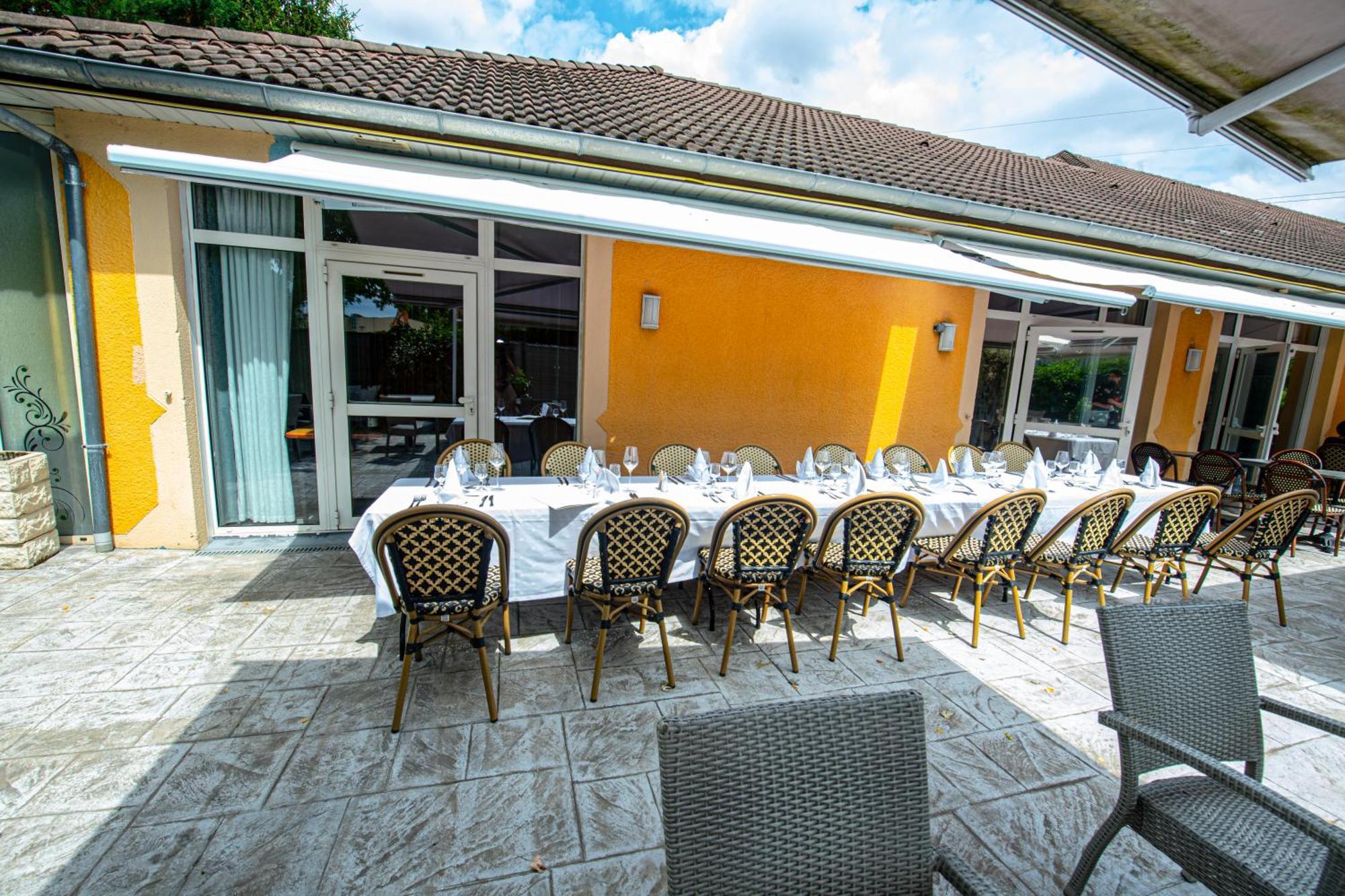 Logis Hotel - Le Relais Du Parisis Villeparisis Eksteriør billede