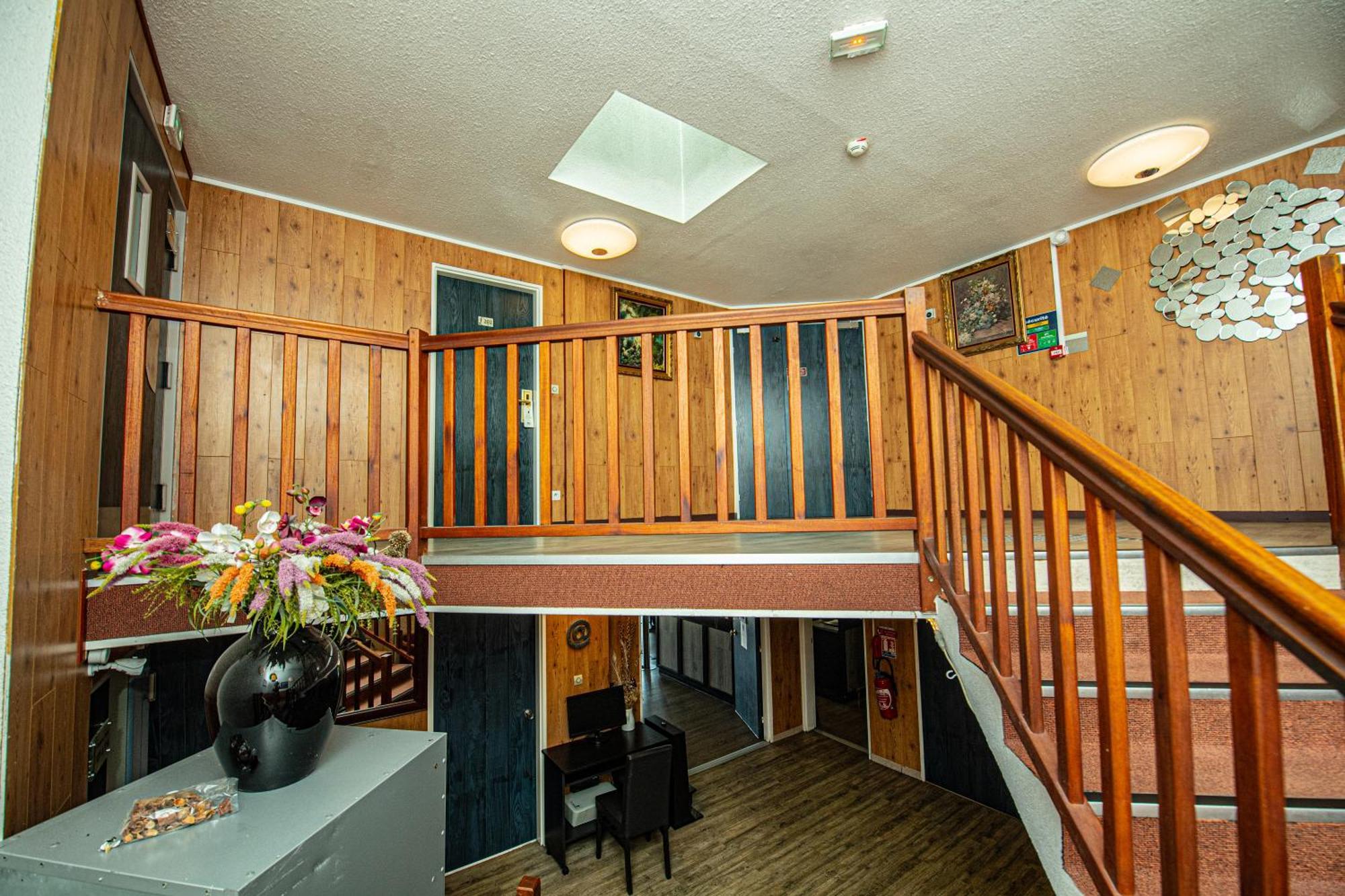 Logis Hotel - Le Relais Du Parisis Villeparisis Eksteriør billede