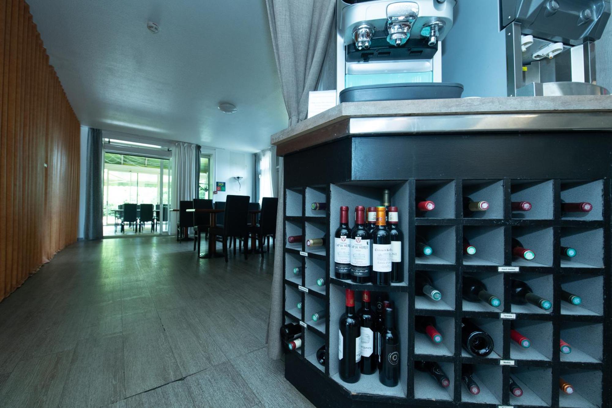 Logis Hotel - Le Relais Du Parisis Villeparisis Eksteriør billede